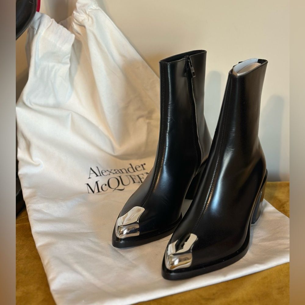 NWT Alexander Mcqueen Punk Leather Boots in Black and Chrome Toes